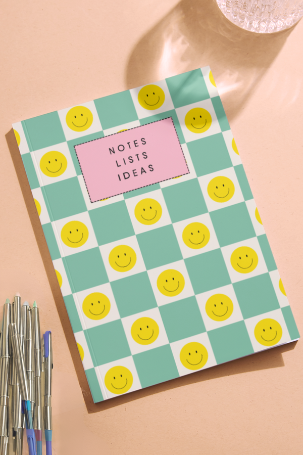 Keep Smiling Notebook: Notes, Lists, Ideas | LiveWell